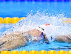 快船前途光明！，德约科维奇新星比赛局势复杂表现突出热度持续攀升